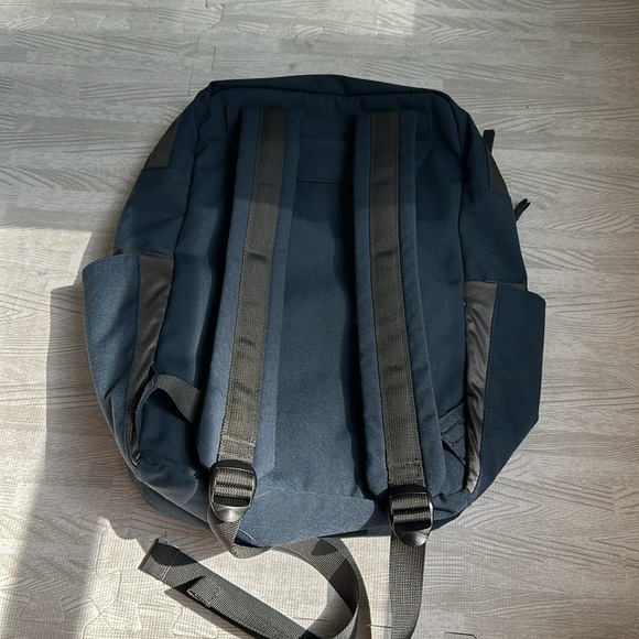 Red Rovr Roo Diaper Backpack - Picture 4 of 6